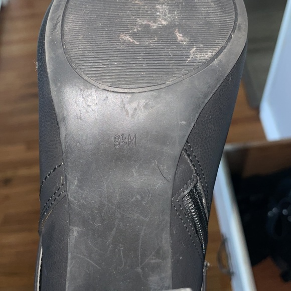 G by guess heels size 9 1/2 lightly worn good condition - Picture 7 of 7